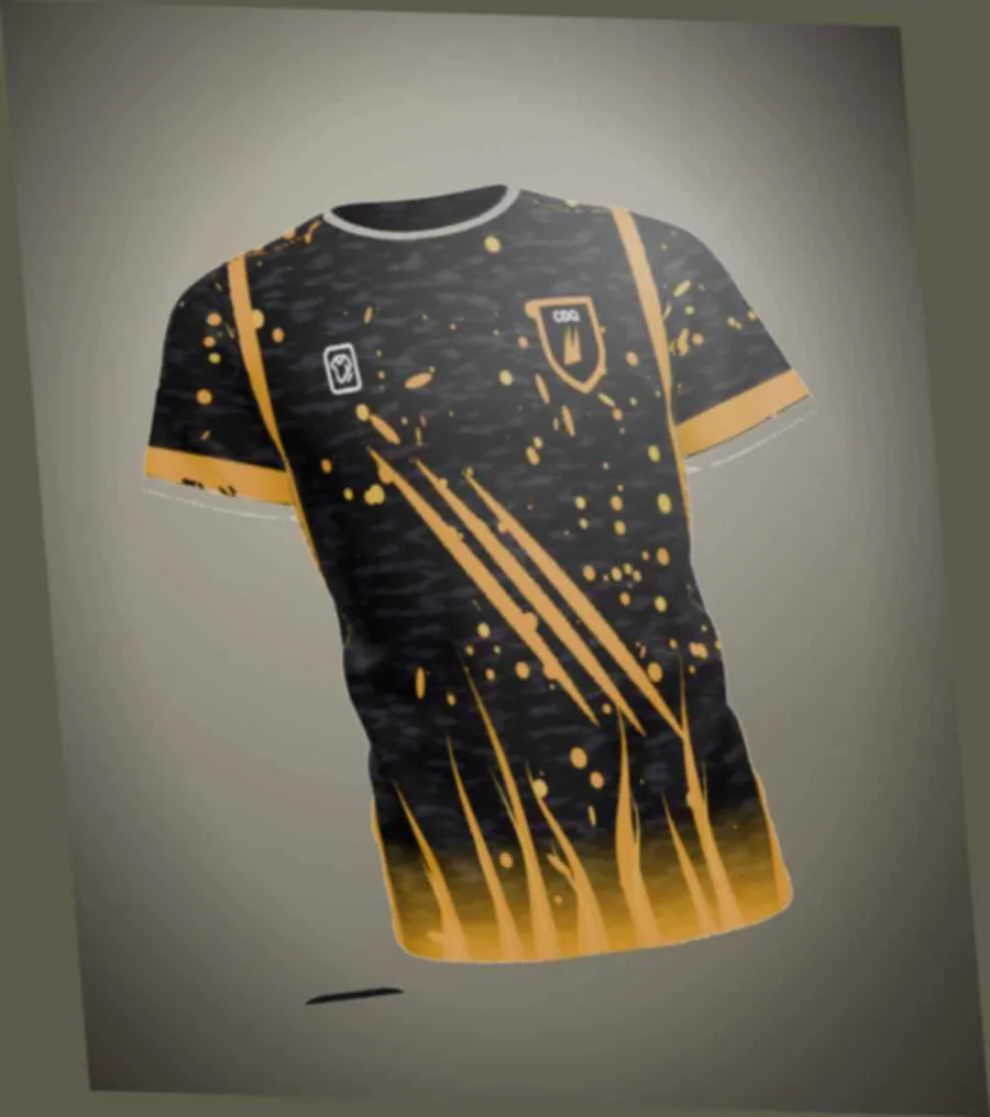 Foto torcida de una camiseta que mandó un cliente